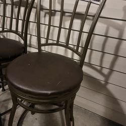 Glass Table With 4 Iron Chairs