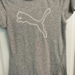 Ladies size sm. Puma top