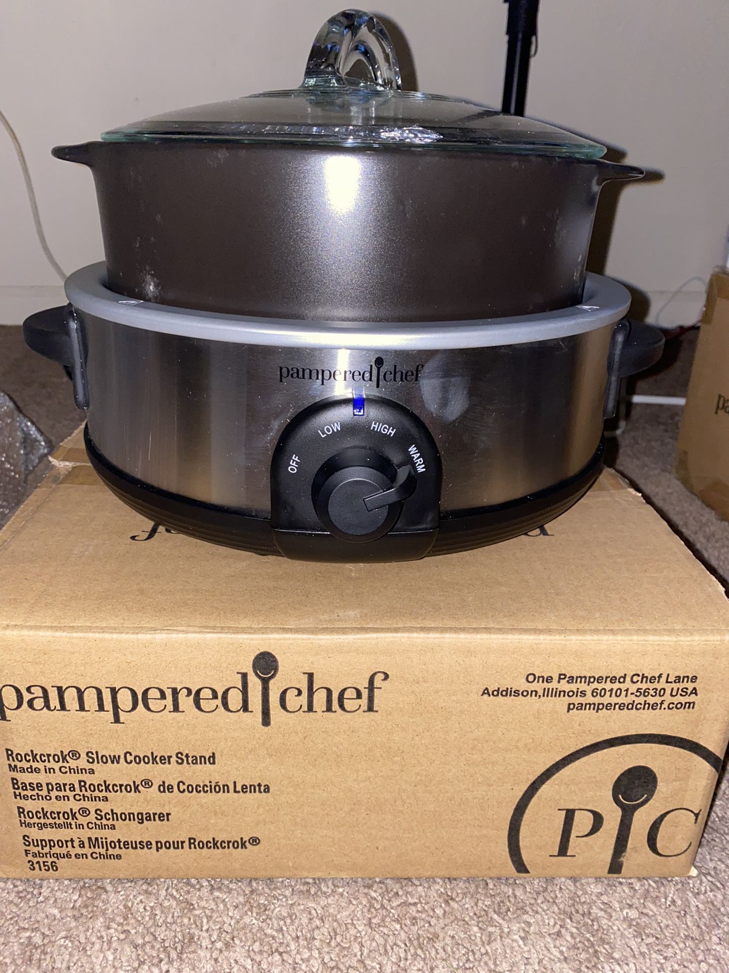 Pampered Chef Rockcrock Slow Cooker Stand & 4ct Dutch Oven