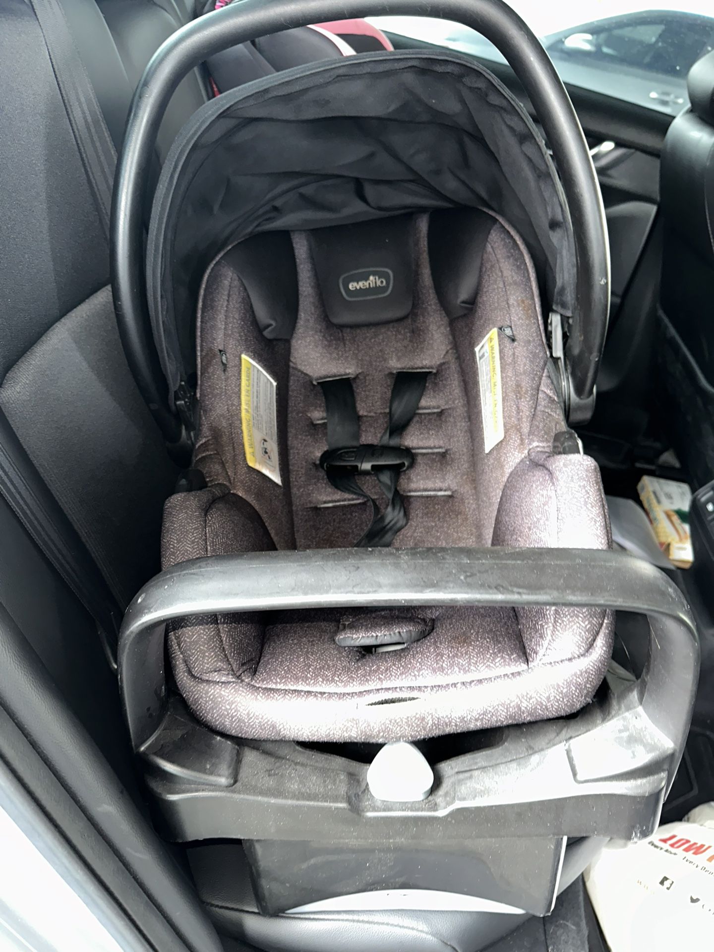 EvenFlo Infant Car Seat