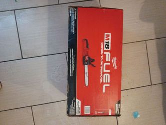 Milwaukee 16" chainsaw (tool only)