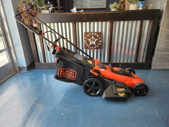 New Black & Decker Battery Powered Mower Kit