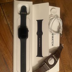 Apple Watch SE $140