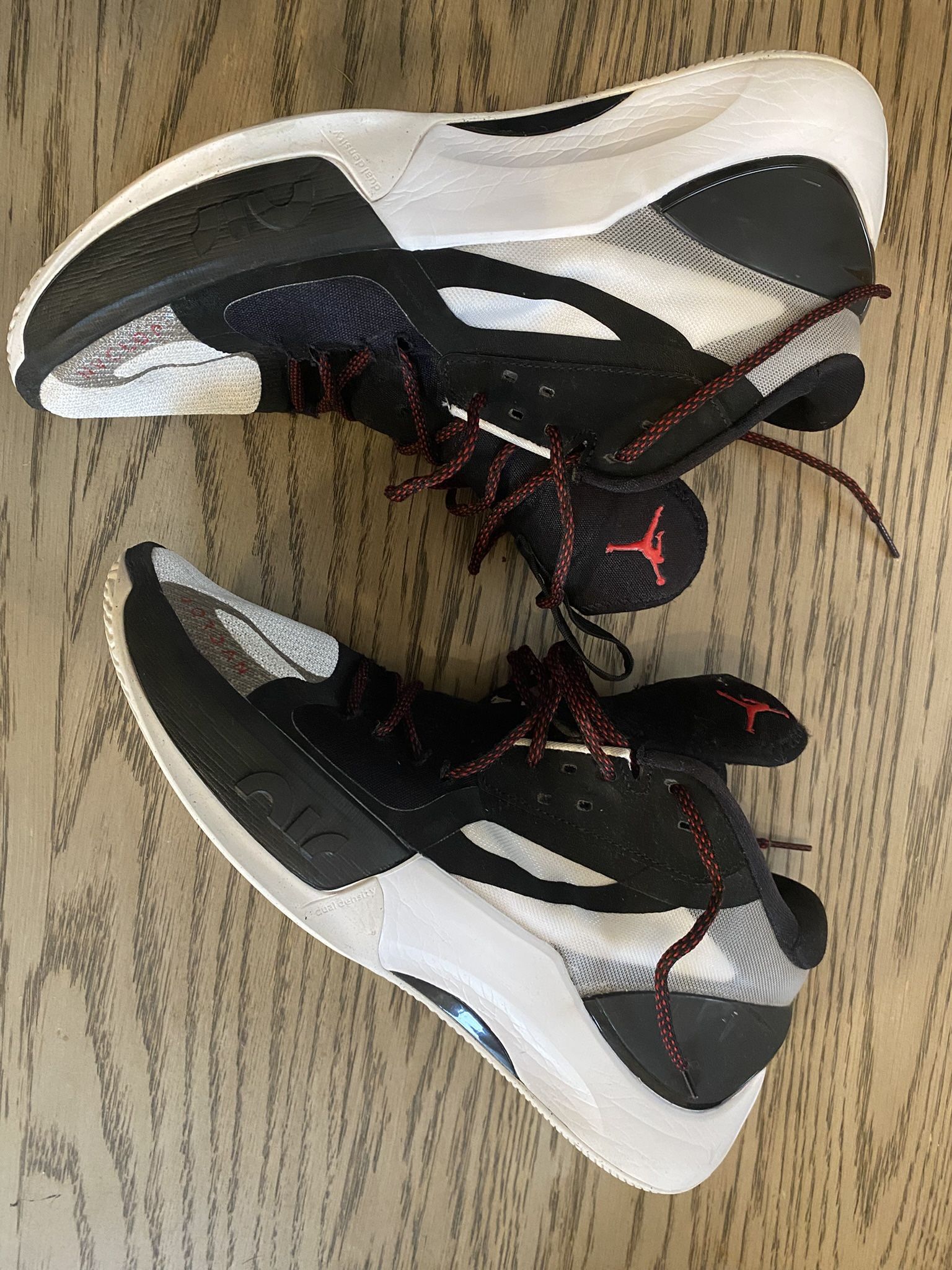 Jordan Zoom Separate