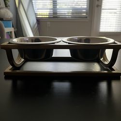 Elevated Pet Bowl