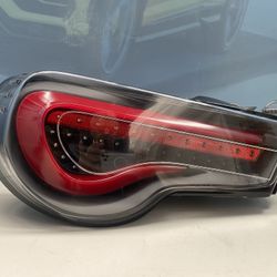 2012-2020 TOYOTA 86, SUBARU BRZ, SCION FR-S LEFT SIDE TAIL LIGHT
