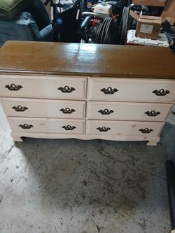 Dresser
