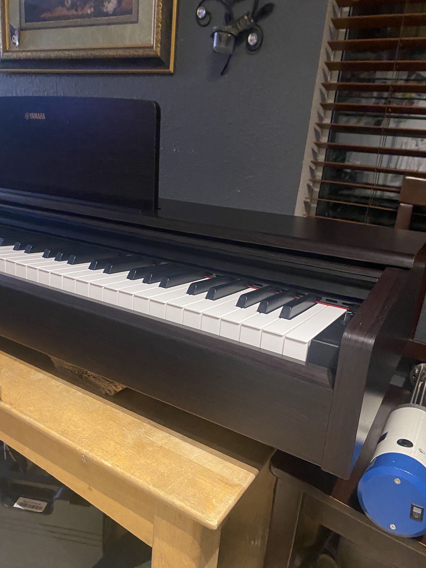 Yamaha Arius, 88-Key Weighted Digital Piano YDP145R