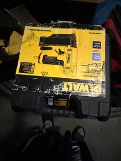 DeWalt DWFP2350K 23 Gauge Pin Nailer Kit