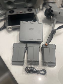 🔥 REDUCED - THREE DJI Mini 5 Batteries W/Smart Charger (read ad)