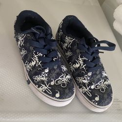 Heelys Boys Size 4