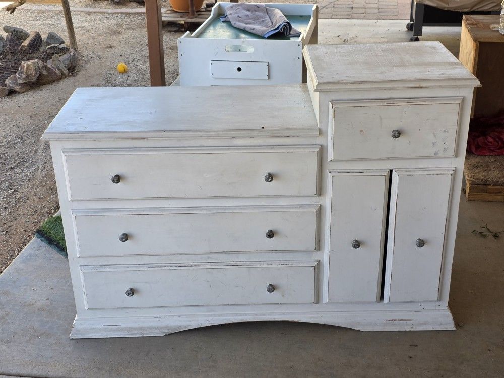 2 Piece Chifforobe Nursery Set