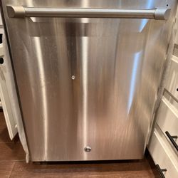 GE Cafe Series Dishwasher 
