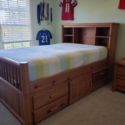 Full Size Kids bed With Nightstand ( Mattress Included) 
