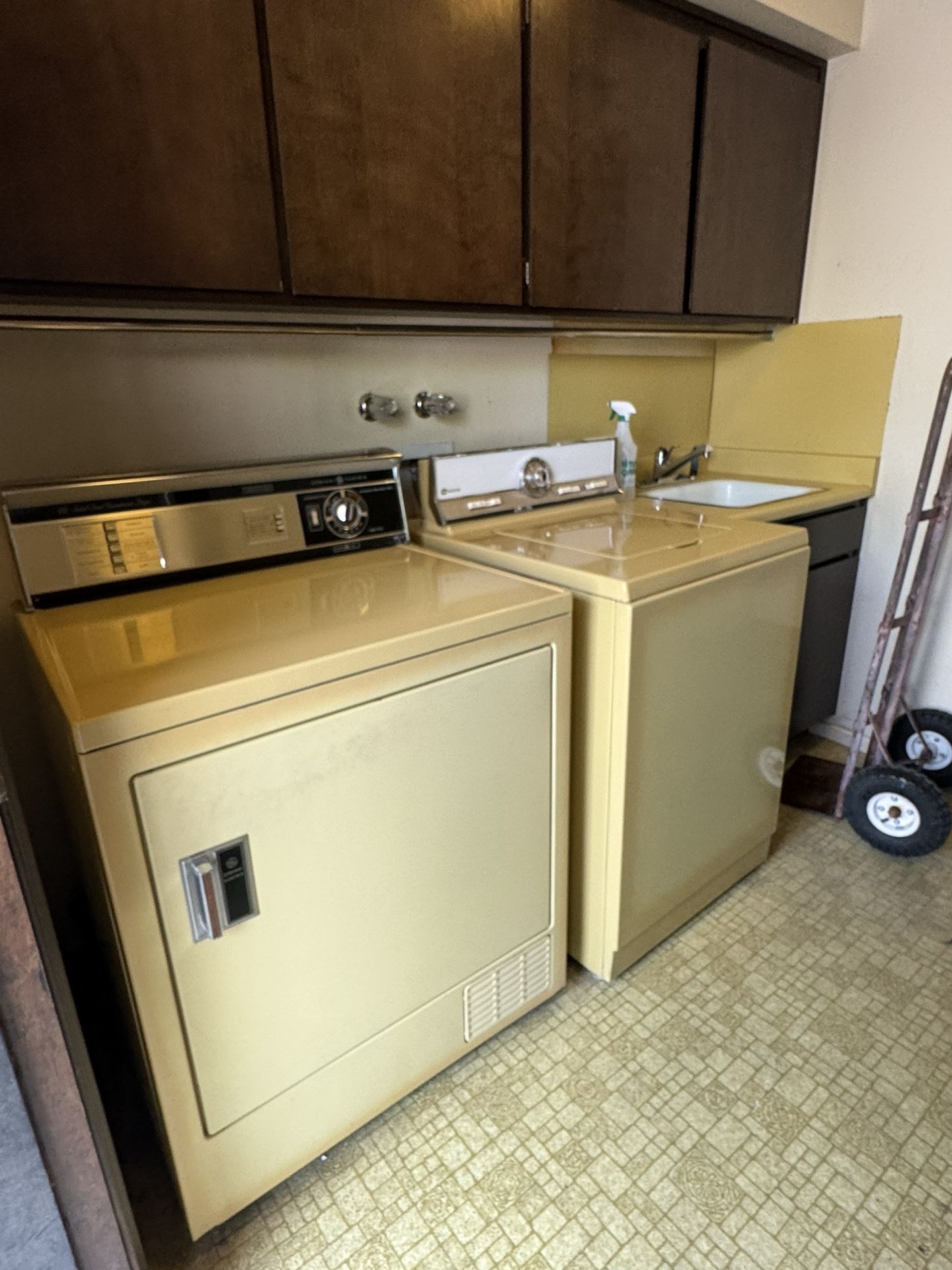 Harvest Gold Retro vintage Appliances