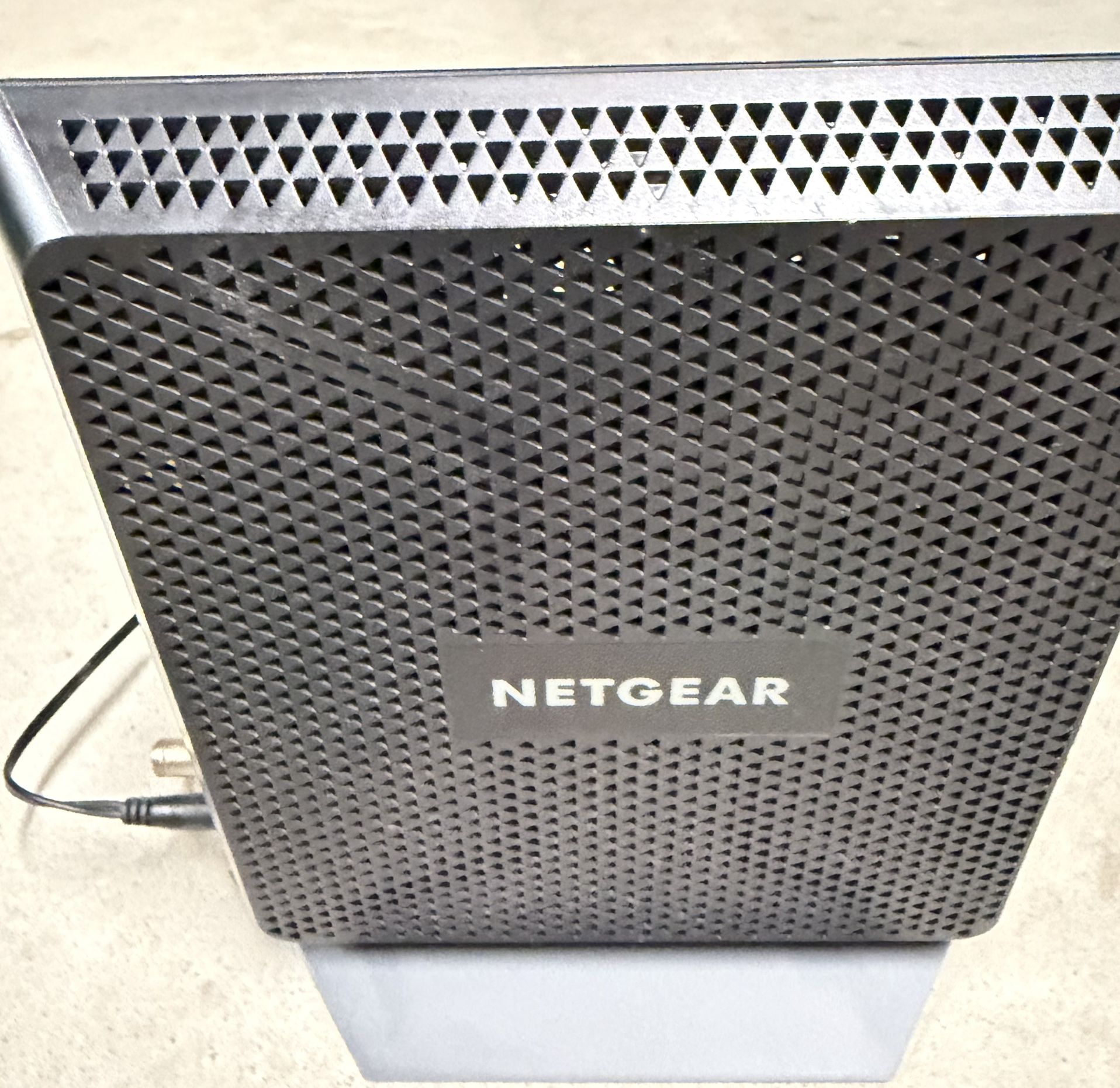 Netgear WiFi Modem Router C6900