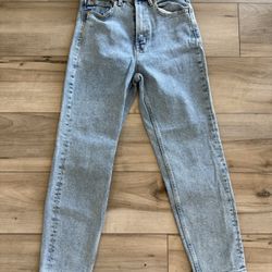 Stradivarius Mom Slim Jeans