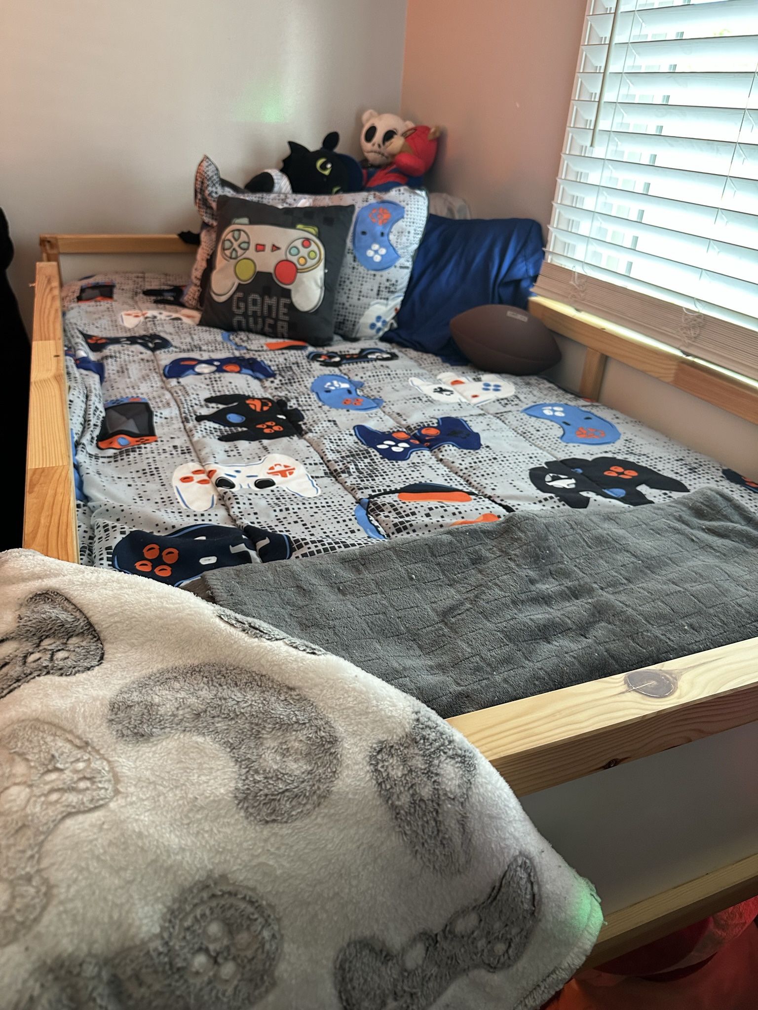 Video Game/Boys Game Boy Bedroom