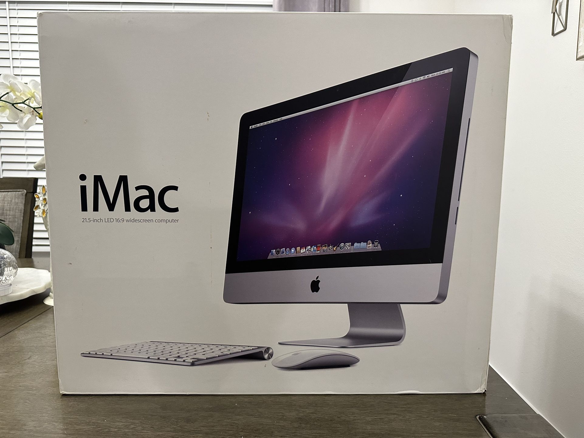 Apple 21.5” iMac Computer