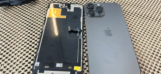 iPhone 14 ProMax Screen