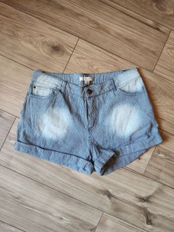 Washed denim shorts