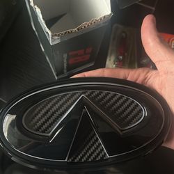 Light Up Carbon Fiber Q50 Emblem 