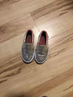 Size 8 girl cat and jack shoes