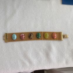 Sarah Coventry Gold Tone Bracelet With Lucite Cabochon Stones