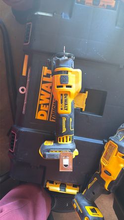 Dewalt cut out tool