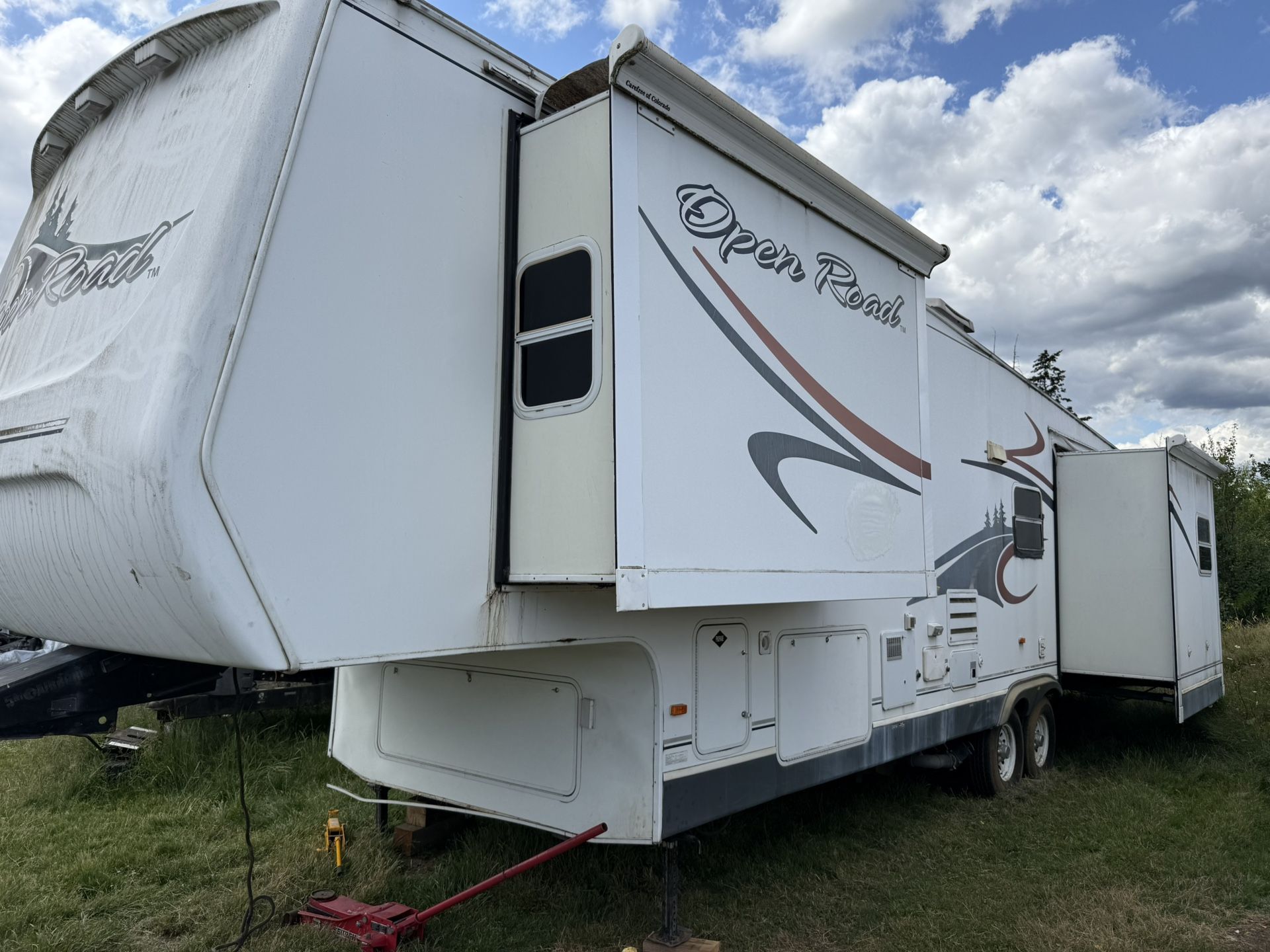 2006 32ft Open Road 5th Wheel With 3slide Outs