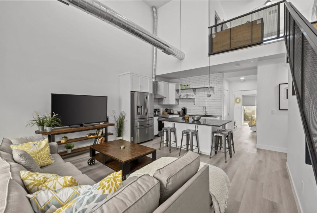 2bed 2.5 Bath Townhome In Arcadia