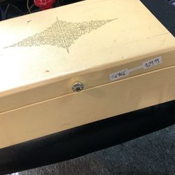 Vintage Jewelry Box 