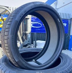 New 20” Pirelli P-Zero PZ4 Tesla Tires Special . Size 235/35R20 XL 92Y.