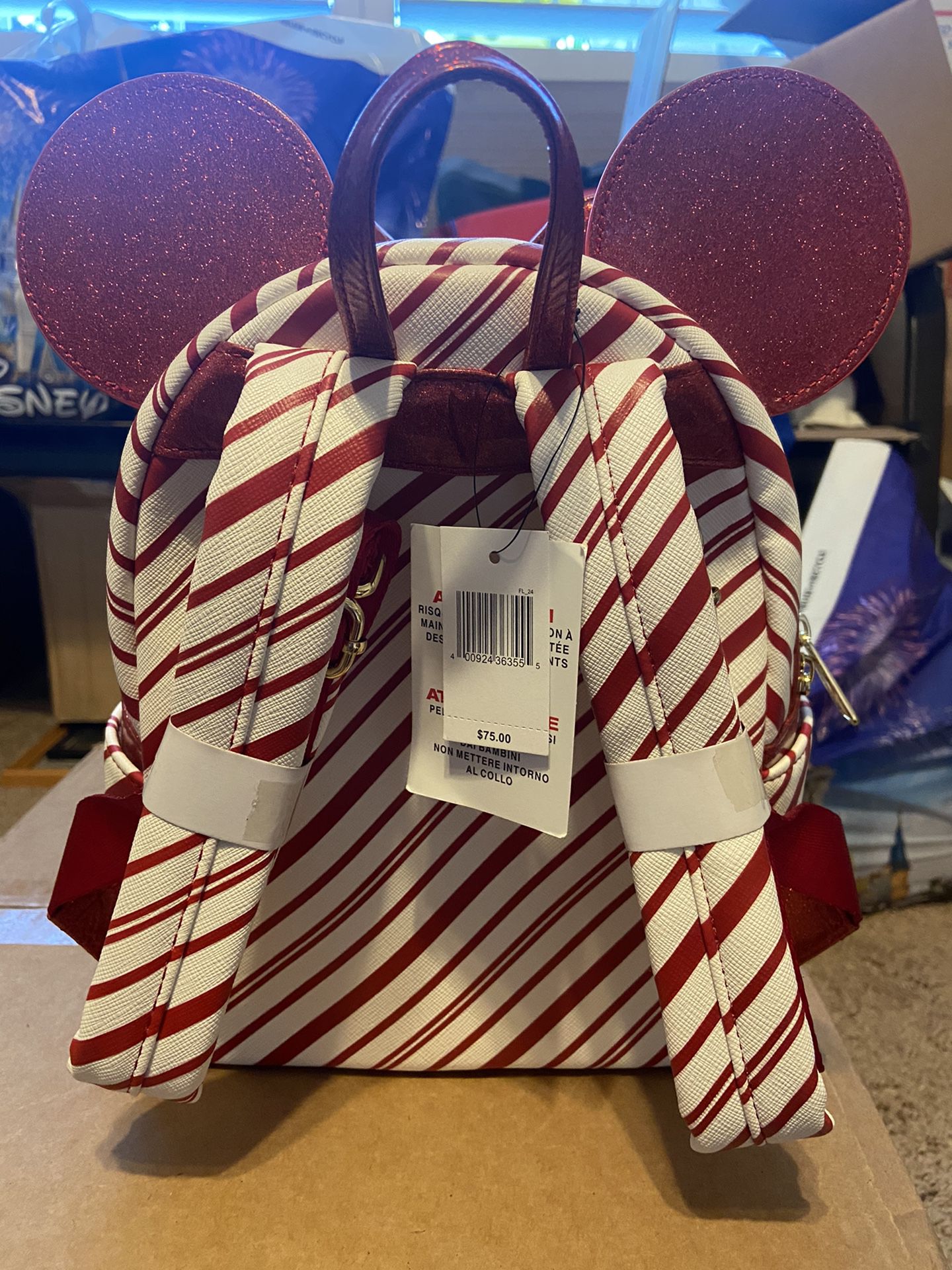LOUNGEFLY DISNEY MICKEY MOUSE PLUSH GLOVES MINI BACKPACK BNWT EXCLUSIVE for  Sale in Beaumont, CA - OfferUp