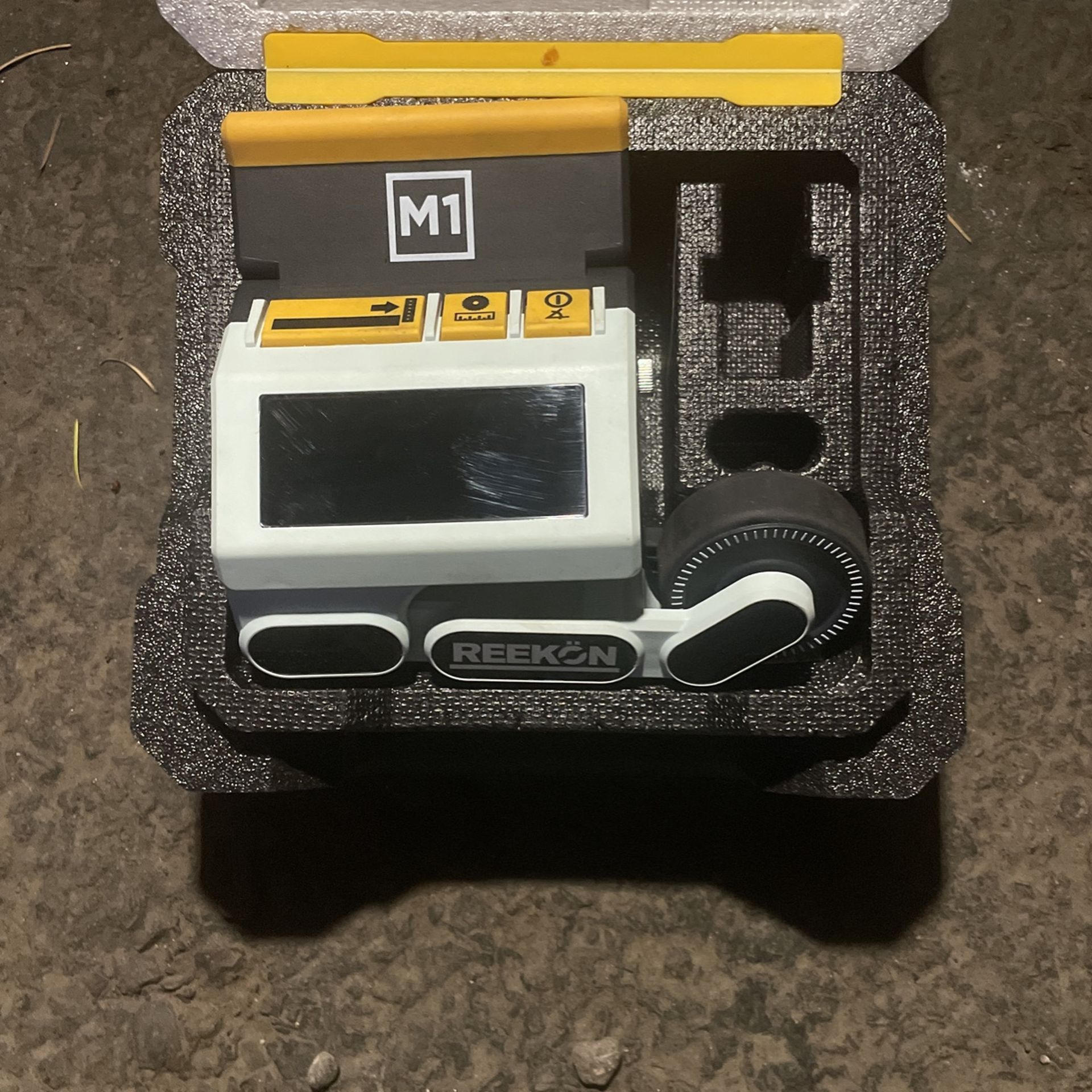 Reecon M1 Caliber Digital Measuring Tool for Miter Saw