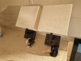 Hanging wall lamp w/USB ports