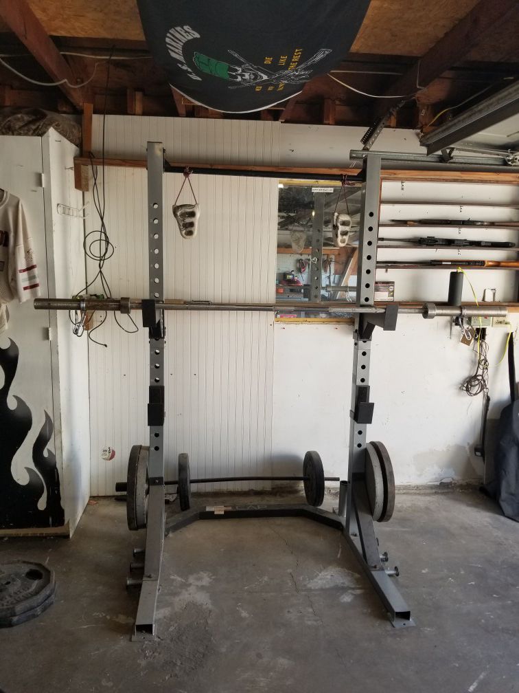 Squat rack with pull up bar