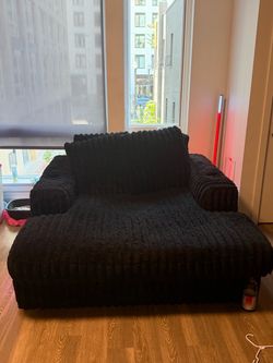 Ashley’s oversized Chaise with ottoman