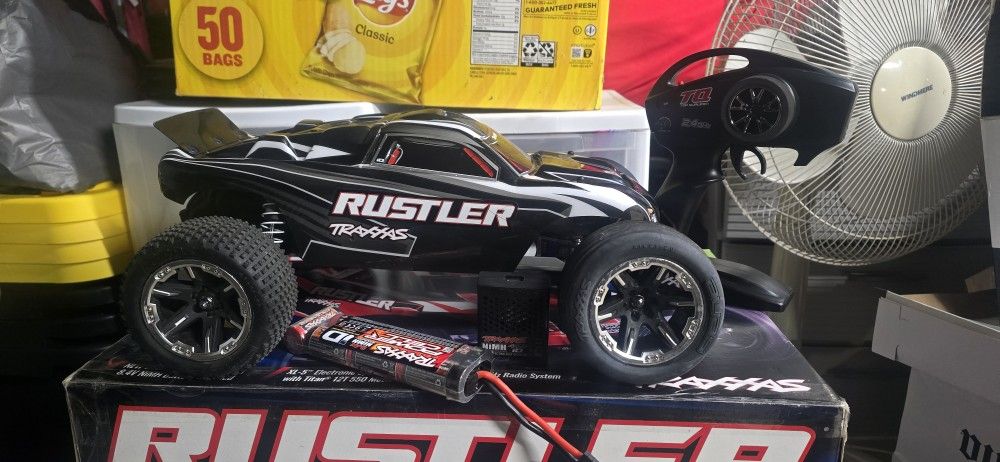 Traxxas Rustler