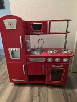Play kitchen