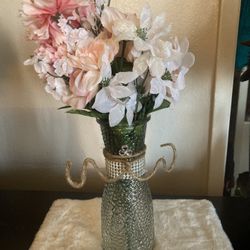 Flower Arrangement & Vase Decor