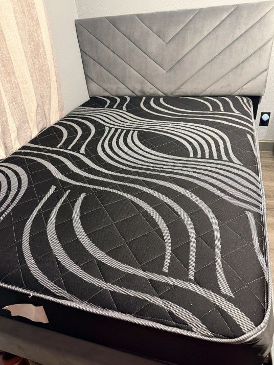 Full Bed Frame + Mattress