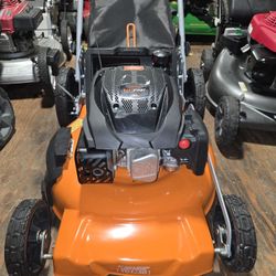 YARDMAX GAS 21-IN LANW MOWER LIKE NEW 