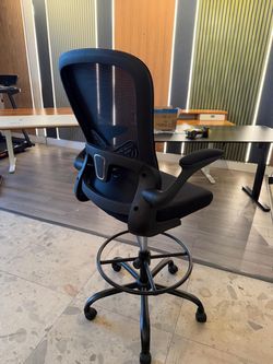 Brand new office chair, especially for standing desks