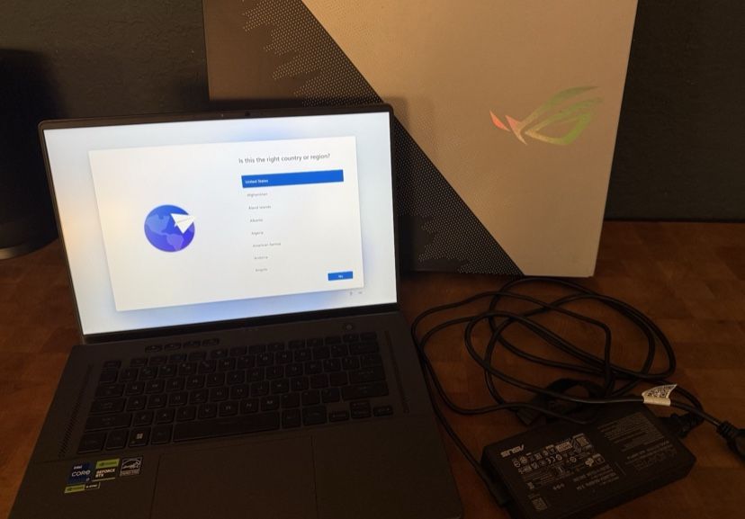 ASUS ROG Zephyrus G16 16" 165Hz Gaming Laptop Intel i7-13620H 16GB 512GB RTX4070
