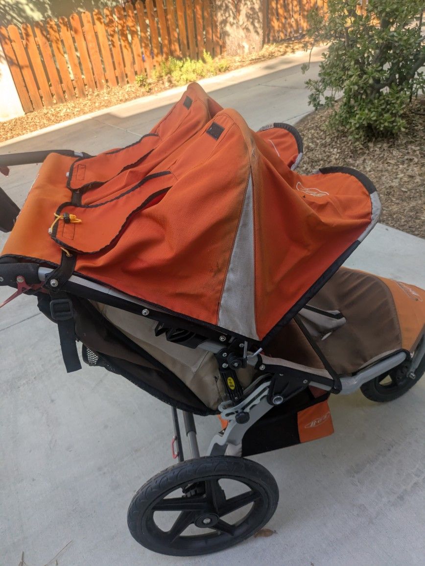 Bob Revolution Double Stroller Good Shape