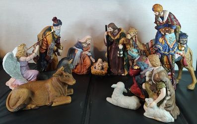 Costco KIRKLAND 12 Piece Porcelain Nativity Set #75177 CRECHE IS MISSING