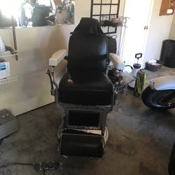 Classic Old School Barber chair