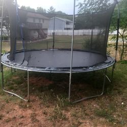 Trampoline 
