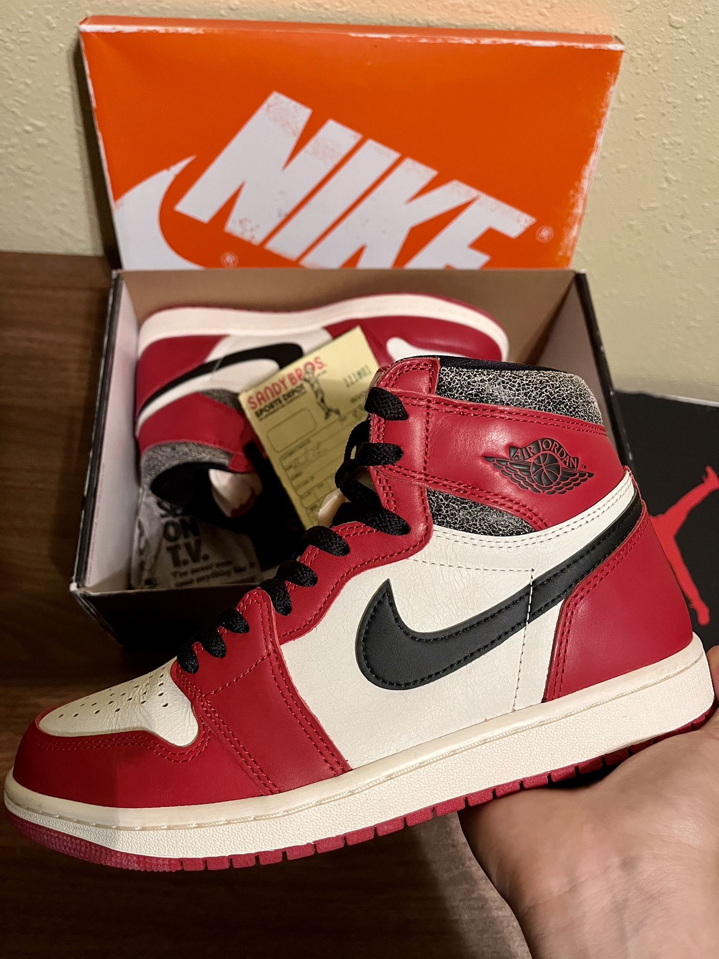Jordan 1 “Lost And Found”  Size 8.5
